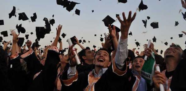 Yani niversite kontenjanlarnda, lisans ve n lisans dzeyinde yaklak yzde 5'lik art var.