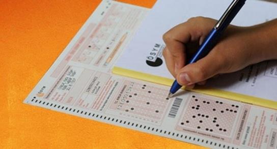 Hemirelik, tp fakltesi, salk bilimleri, hukuk gibi ihtiya duyulan ve talep gren alanlarda ise niversitelerdeki akademisyen saylarn gz nnde bulundurarak, kontenjanlar ayarladklarn dile getiren etinsaya, bylece ilerde yaanabilecek sorunlarn nne gemek istediklerini syledi.