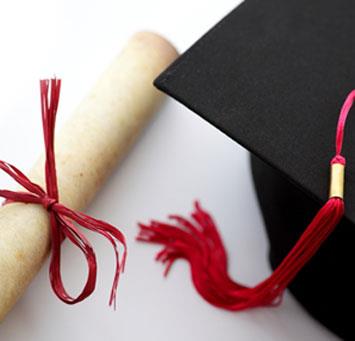 nceki yllarda mezun olanlar da dahil edildiinde niversite snavna bavuran aday saysnn arttna dikkati eken etinsaya, bu yl snava yaklak 1 milyon 900 bin kiinin bavurduunu hatrlatt.