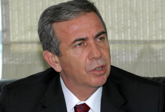 <p><b>Ankara - Mansur Yava</b></p>    CHP Ankara Bykehir Belediye Bakan Aday olan Mansur Yava'n asl meslei avukatlk. 1983 ylnda faklteden mezun olan Mansur Yava, askeri savc olarak tamamlad askerlik sonras Beypazar'nda 13 yl sresince serbest avukatlk yapt.