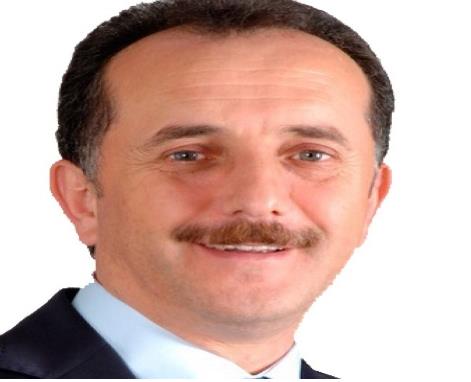 <p><b>BACILAR- LOKMAN AIRICI</b></p>    Yldz Teknik niversitesi Endstri Mhendislii Blmn bitirdi. 1999 ylna kadar eitli kurumlarda st dzey yneticilik yapt, uzun bir sre ticaretle megul oldu.