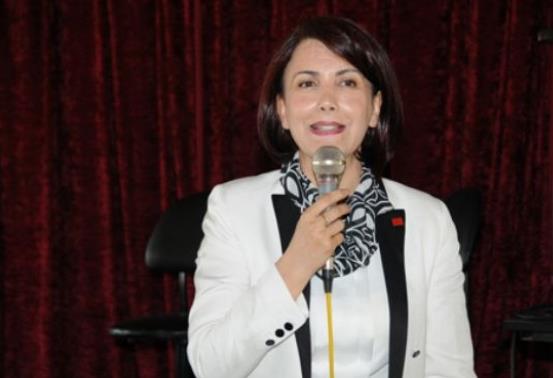 <p><b>AVCILAR - HANAY HANDAN TOPRAK BENL</b></p>    Samsun 19 Mays niversitesi Tp Fakltesi mezunu olan Benli, doktor.