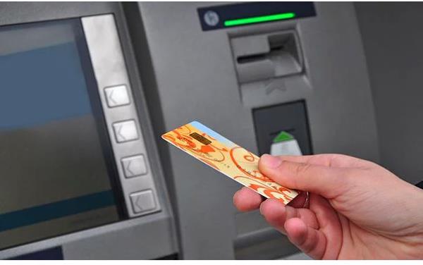 8-) Atm'den 20 lira ekiyorsa