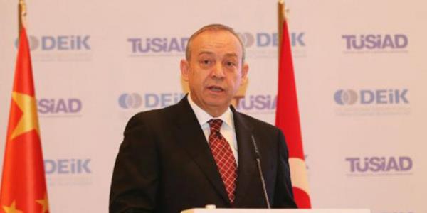 <p><b>3. MUHARREM YILMAZ-Sta Ynetim Kurulu Bakan</b></p>  <b>2013 cirosu (Milyon TL) 1900</b>    <p><b>alan says 4144</b></p>    TSAD bayran Bursa'ya dikti Kurulduu gnden bu yana aile irketi olarak faaliyet yrten Sta'n hzl bymesinde kurucu baba Sadk Ylmaz ile ocuklar Muharrem, Mrvet, Celile ve Serpil'in almalar rol oynad. Merkezi Bursa'da olan firmann byme performans Ylmaz ailesinin kentteki etkinliini de artrd. 2005 ylnda babasnn vefatyla ynetim kurulu bakanl grevini stlenen Muharrem Ylmaz, kardeleriyle birlikte irketi uyum ierisinde ynetmeyi bildi ve Bursa'nn en etkin isimlerinden biri oldu. Muharrem Ylmaz, iki yl nce TSAD?n bakanlk koltuuna oturdu. Ylmaz, son iki yldr daha ok TSAD Bakan apkasyla gndeme gelirken ileri de ihmal etmedi. Sta'taki mesaisini kardelerinin desteiyle srdren Ylmaz, bu dnemde nemli yatrm kararlarna da imza att. Makedonya'nn bakenti skp'te ald st retim tesisi ile Balkanlar ve Avrupa pazarlarna yaylmay amalayan Sta, bu dnemde cirosunu 1,9 milyar TL'ye tad. 2012 ylnda 1,4 milyar TL ciroya sahip olan Sta, geen yl cirosuna 500 milyon TL daha eklemeyi baard. 2 milyar TL ciroya ulaan devin salad istihdam ise 4 bin 144'e kt.