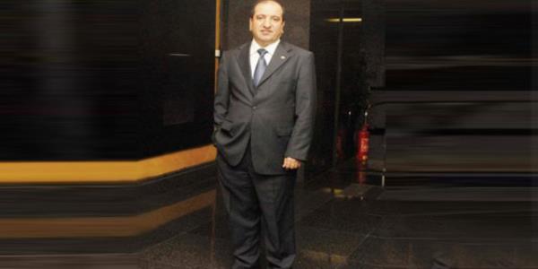 <p><b>37. SMAL OBAN-len Ynetim Kurulu Bakan</b></p>  <p><b>2013 cirosu (Milyon TL) 644</b></p>    <p><b<alan says 1700</b></p>    <p><b>100 lkeye ihracat var</b></p>    Gaziantep?in ihracatta yakalad baarda nemli katk salayan isimlerden biri de oban Ailesi. len, ikolata ve ekerleme alannda Trkiye?nin yldz irketlerinden biri. oban ynetimindeki len, ikolata, ikolata kaplamal rnler ve ekerleme alannda bugn 200?n zerinde rn eidiyle 100? akn lkeye ihracat gerekletiren bir firma haline geldi. retiminin te birini ihra eden len, ihracatta 200 milyon dolar at. 2013 yln 644 milyon TL ciroyla kapattklarn syleyen smail oban, Gaziantep?te drt, stanbul?da da bir tesis ile retim yaptklarn ve bin 700 kiiye istihdam saladklarn aktaryor.