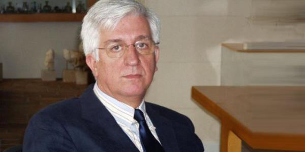 <p><b>20. MUHARREM KAYHAN-Skta Grubu Bakan Yardmcs</b></p>  <p><b>2013 cirosu (Milyon TL) 232</b></p>    <p><b>alan says 2200</b></p>    <p><b>TSAD'tan tekstil iverenlerine uzand</b></p>    Trkiye Tekstil verenleri Sendikas'nda 41 yldr bakanlk grevi yrten Halit Narin'in grevini brakmas ne kadar artc olduysa, yerine Muharrem Kayhan'n gemesi de o kadar srpriz oldu. nk gemiteki TSAD bakanl grevinden sonra uzun bir dnem kamuoyu nne kmamay tercih etmiti. Gmleklik kuma retiminde dnyann sayl irketlerinden biri olan Aydn Ske merkezli Skta Grubu, tekstil, dokuma gibi alanlarda elde ettii baary Hindistan'a kadar tad. Bu operasyonun banda bizzat Muharrem Kayhan vard. Geen yl 232 milyon TL ciro elde eden ve 2 bin 200 alan olan Skta Grubu'nun bu gelirinde aslan pay tekstil alannda.