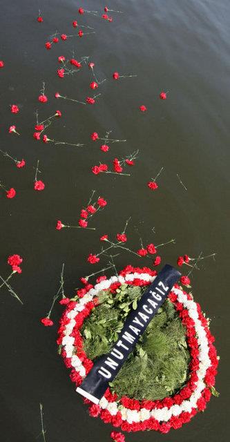 Glck Deniz Ana s Komutanl'nda da 81 denizci iin anma treni dzenlendi.