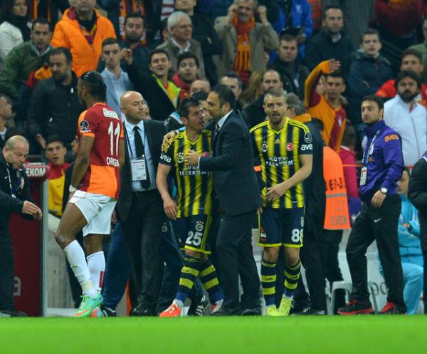 - GELM GEM EN SEVDM FUTBOLCU MELO! YREYLE OYNAYAN ADAM!