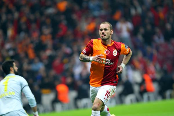 Sneijder deil mbarek Sniper