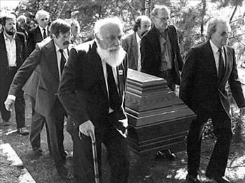 ngilizcede lmle ilgili 200'den fazla deyim bulunuyor. lm yerine kullanlan Nallar dikmek, hesab kapatmak gibi szler olduka yaygn...