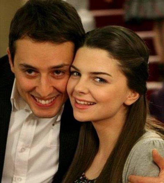 PEL�N KARAHAN VE �BRAH�M KEND�RC�