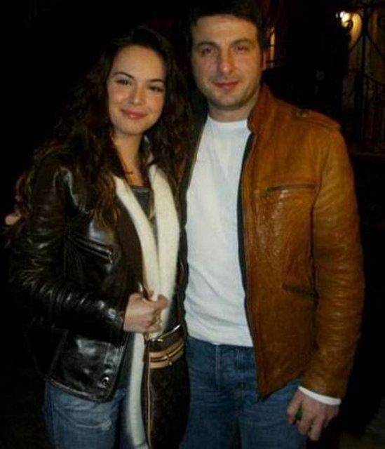 DAVUT G�LO�LU VE YEL�Z �AR