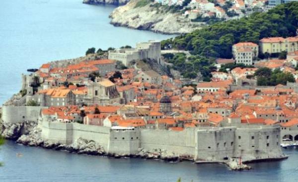 Anadolu Ajans Fotoraf Editrl, kurumun 94. kurulu yldnm nedeniyle 94 lkede ekilmi olan fotoraflarndan bir derleme yapt. <p>"94 lke 94 fotoraf" adndaki derlemede, Afganistan'dan Burkina Faso'ya, Cape Verde'den Demokratik Kongo'ya, Gine'den Kanada'ya, Peru'dan Somali'ye birbirinden ilgin kareler yer alyor. Derlemede Hrvatistan'dan bu kare yer alyor. <b>(AA Arivi - Anadolu Ajans)</b></p>  <p><b>Hrvatistan</b></p>