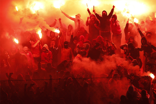 Fenerbahe'yi 1-0 yenen Galatasaray'da taraftarlar meale yakt. Murad Sezer - Reuters