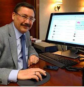 27. Ve tabii ki Twitter...