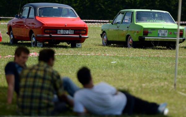 ounluu Bursa'dan olmakla beraber stanbul, Ankara, zmir, Kayseri ve Denizli'den gelen arkadalarmz var. Bu etkinlii her yl bir defa yapyoruz.