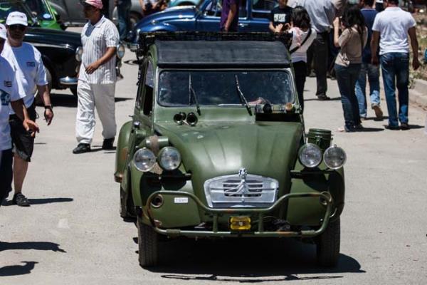 Vatandalarn youn ilgi gsterdii enlik, klasik otomobillerin ehir turuyla sona erecek.