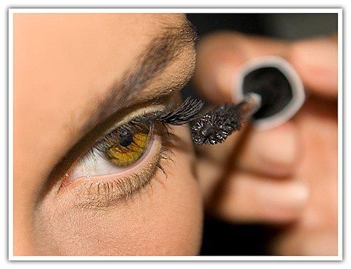 Rimel srmeden nce kirpiklerinize pudra srerseniz, rimeliniz top top olmaz.