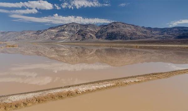 Dnyada lm Vadisi olarak da bilinen ve California'da bulunan blge dnyann en yksek scaklna sahip blge olarak bilinir. Scaklk yer yer 60 dereceyi bulabilmektedir.