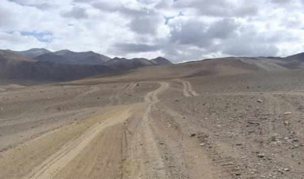 En yksek da yolu: Marsimik La / Hindistan (Kuzey Hindistan'da bulunur ve 5 bin 582 metre ykseklikte yer alr)