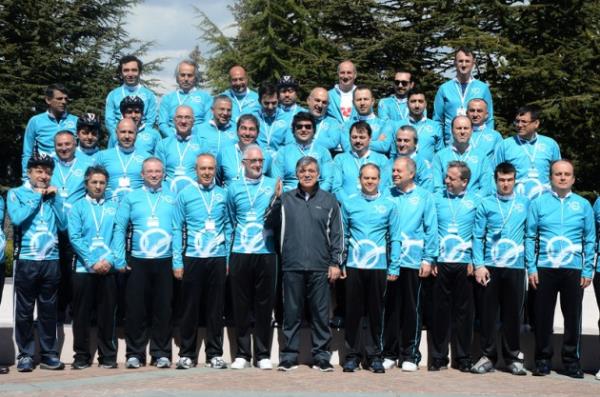 Cumhurbakan Abdullah Gl, 50. Cumhurbakanl Bisiklet Turu'nun tantm organizasyonunda pedal evirdi. te o anlar...