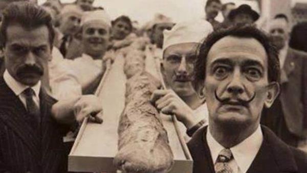  dnyas son dnemde sosyal medyay daha sk ve etkin kullanmaya balad. zellikle son gnlerde bata Twitter, Instagram ve Facebook olmak zere renkli paylamlar i dnyas liderlerinin takipilerinin dikkatini ekiyor. te o paylamlar