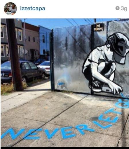 Trkiye'de gece hayatnn en nemli mimarlarndan, "10 parmanda 10 marifet" szleriyle anlan nl iletmeci zzet apa, ok sevdii grafiti rneklerinden birine yer verdi.