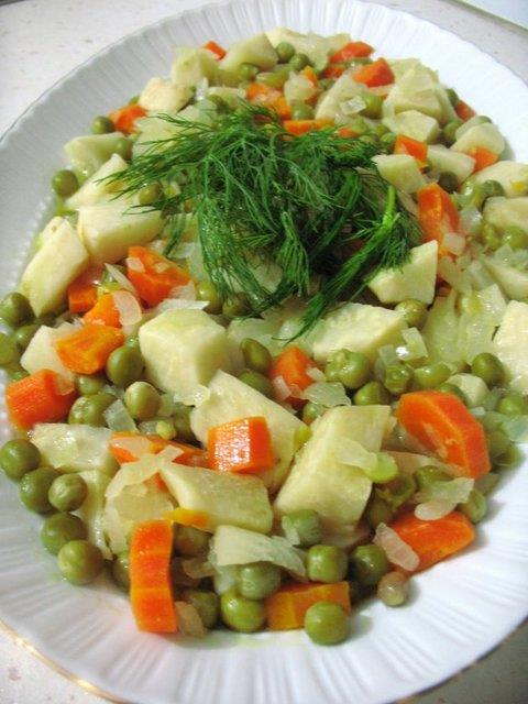 <p><b>AKAM YEME: </b></p>  6 y.k. Zeytinyal kereviz   <p>1 kase yourt </p>  1 dilim tam buday ekmei