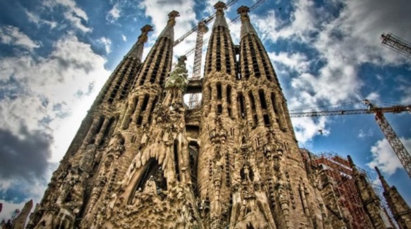 <b>15- Barselona / spanya </b>