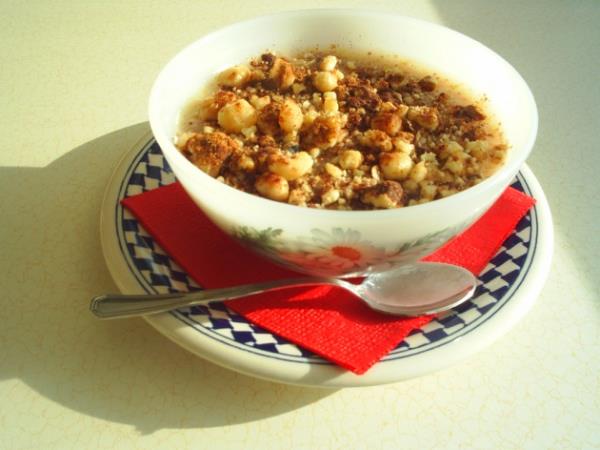 Trk mutfa tatllar asndan en zengin dnya mutfadr. Geleneksel tatlaryla nl olan tadna doyamayacanz Trk tatllar;  <p>Aure</p>