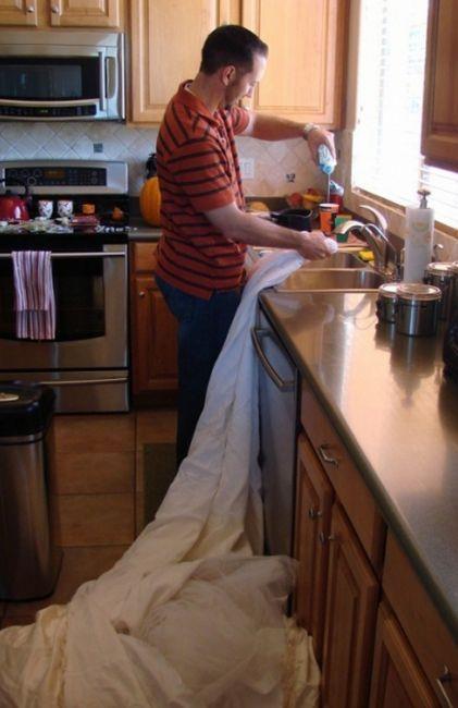 Her derde deva gelinlik, bulakta da ie yaryor