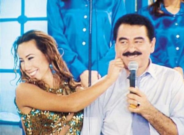 brahim Tatlses'le birlikte olduklar dnemde Asena, bir benzincide nl trkcden dayak yerken grntlenmiti. Tatlses ve Asena olaydan ksa bir sre sonra ayrldlar.