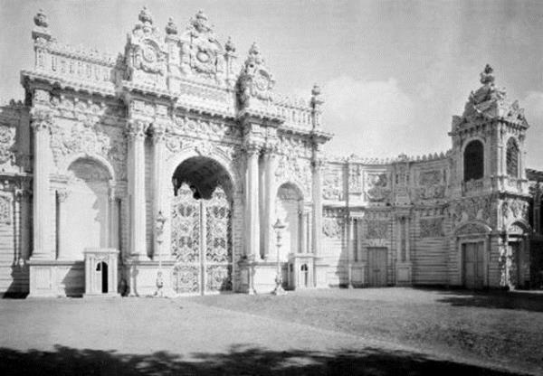 Dolmabahe Saray Saltanat Kaps (Beikta)