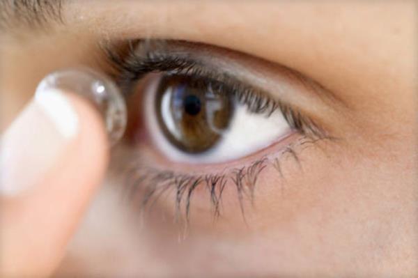 Glukoz lensleri: Yeni kontak lensler zellikle eker hastalar iin gelitirildi. zel bir kimyasal jel ile tasarlanan lensler, takan kiinin glukoz seviyesini renk deitirerek haber veriyor ve kiinin dzenli test iin kan aldrmaya ihtiyac olup olmadn tespit ediyor.