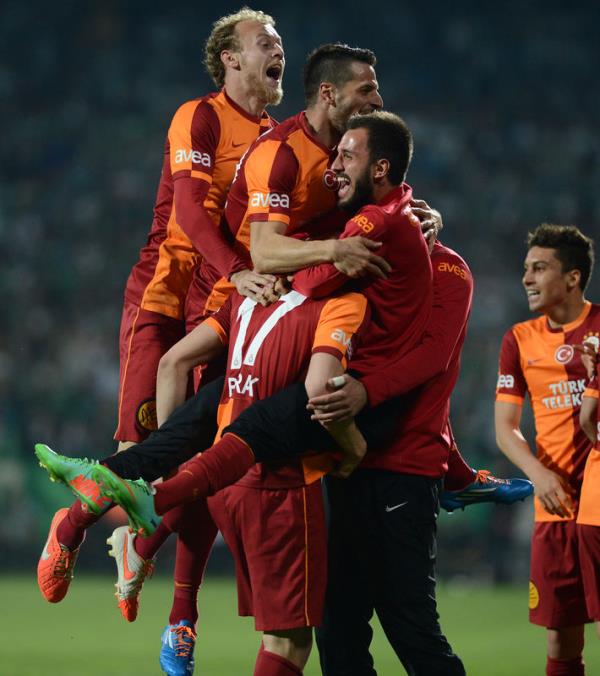 Galatasaray ynetimi bu matan sonra Mancini ile szleme uzatmal, HELAL OLSUN HELAL 2-0 DAN 5-2 NE GET TAKIM ! MANCINI RUHTUR RUH