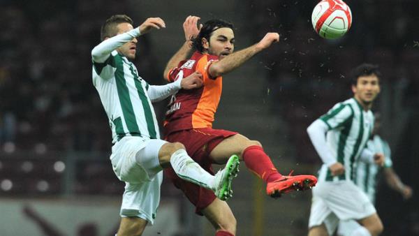 Bursa Kupa Ma bilet fiyatlarn 800 TL olarak aklad... Sanrm yanl anlalma var. Biz iki saat kalp kacaz btn gece deil ;)