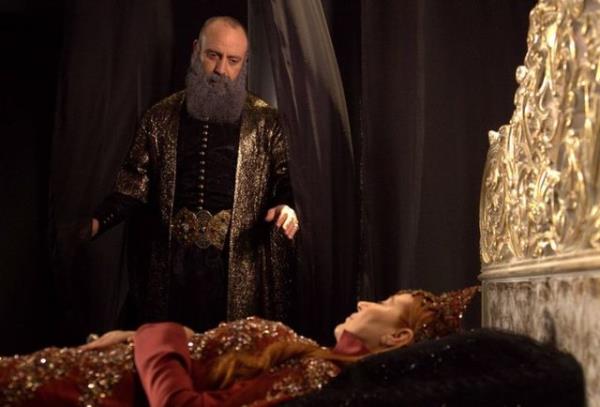 Dizinin dn akam yaynlanan blmnn ardndan Hrrem Sultan' lm deinde gsteren tantmlar yaynland.