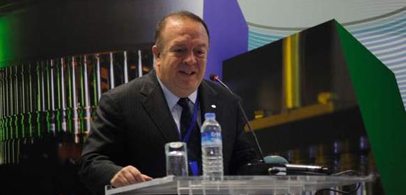 Ahmet Gksun Grubu/irketi: Pfizer Bilgi: Pfizer Gelien Pazarlar Avrupa, Trkiye, Rusya ve Hindistan Blge Bakan olarak New York'taki genel merkezden alyor. Blgede irketin byme stratejilerini belirliyor.