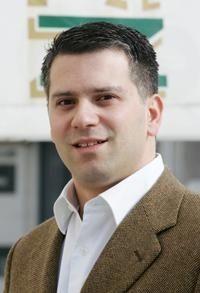 Tun Cerraholu Grubu/irketi: Anheuser-Busch InBev Bilgi: Dnyann en byk ve en krl bira irketi Anheuser-Busch InBev'in Rusya ve Trki Cumhuriyetler operasyonunun bakan. 8 bin 500 kiinin alt bir blgede grev yapyor.