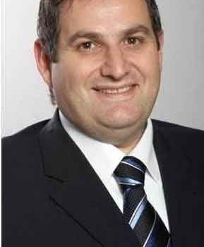 Yamur rfan Sanak Grubu/irketi: Sealed Air Bilgi: 11 aydr irketin Asya, Ortadou, Afrika ve Trkiye (AMAT) Blge Bakan. 1 milyar dolar ciro yaratlan bu geni corafyada irketin yol haritasn belirliyor, stratejilerini hayata geiriyor.