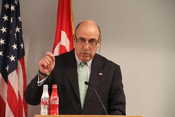 Muhtar Kent Grubu / irketi: Coca Cola Bilgi: irketin ynetim kurulu bakan ve CEO&#8217;su. Dnya devi bir irkette en st noktaya ulaan ilk Trk. Coca-Cola'nn dnyadaki tm operasyonlarndan sorumlu