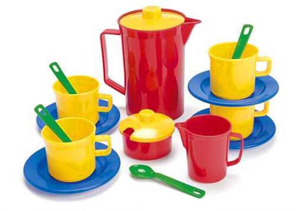 <p><b>3. Evcilik </b></p>  Hey kzlar! Bize zorla bo bardaklardan kahve iirdiiniz iin teekkr ederiz.. Ohh ok gzel olmu eline salk diyince mutlu olup hadi uyumaya gidelim diyince hayr diyordunuz! imdi aklma geldi yani.