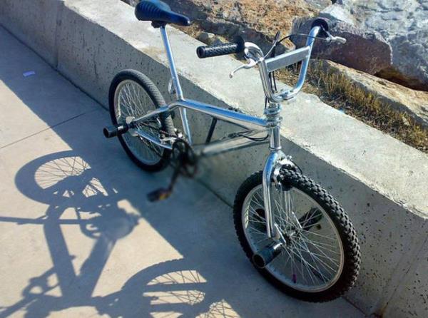 <p><b>4. Bisiklet bakm ve temizlik gnleri </b></p>  Haftada bir ka kez bisikletlerin ykand, bakmlarnn yapld ve parlayan jantlara doya doya bakld muhteem oyun...