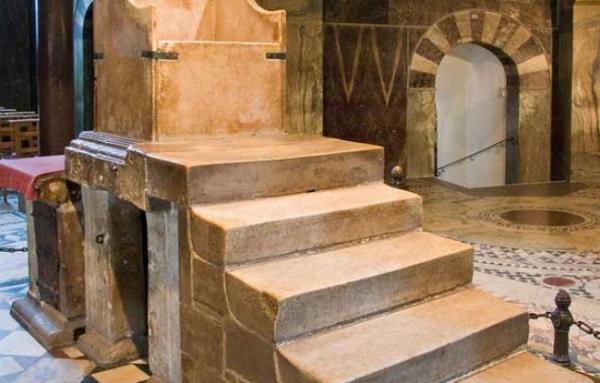 Franszlarn nl kral arlman'n taht.