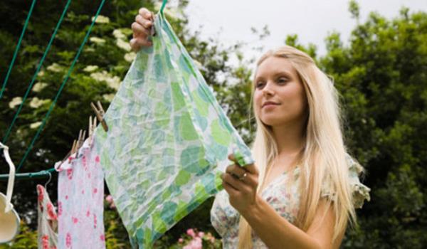 Bulaklar iin sv olanlar, amarlar iin ise sabun tercih edilmeli.