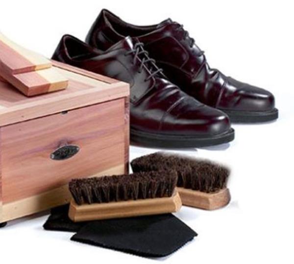 <p><b>AYAKKABI BOYASI:</b></p>  Cilde temas halinde zararl etkileri oluyor.