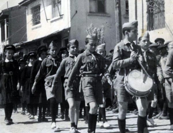 Orman ve Su leri Bakan Veysel Erolu (sa 2) da yer ald