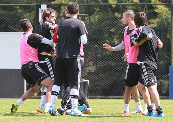 UUR BORAL - VEL KAVLAK (Beikta)