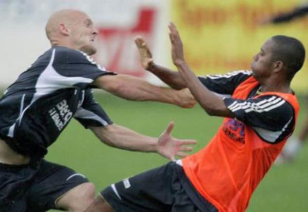GRAVESEN - ROBINHO (Real Madrid)