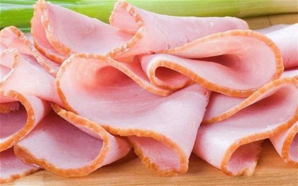 Gltekin, katk maddelerinin yksek miktarda tketildiklerinde bir ksmnn kanserojen olduunu, bir ksmnn da kanserojenlerin etkinliini artrdn vurgulad.